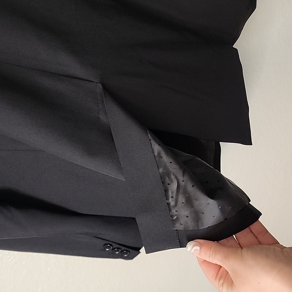 Banana Republic Blazer in Black - Picture 14 of 16